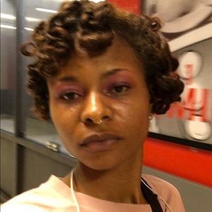 Meet your Posher, Ebone